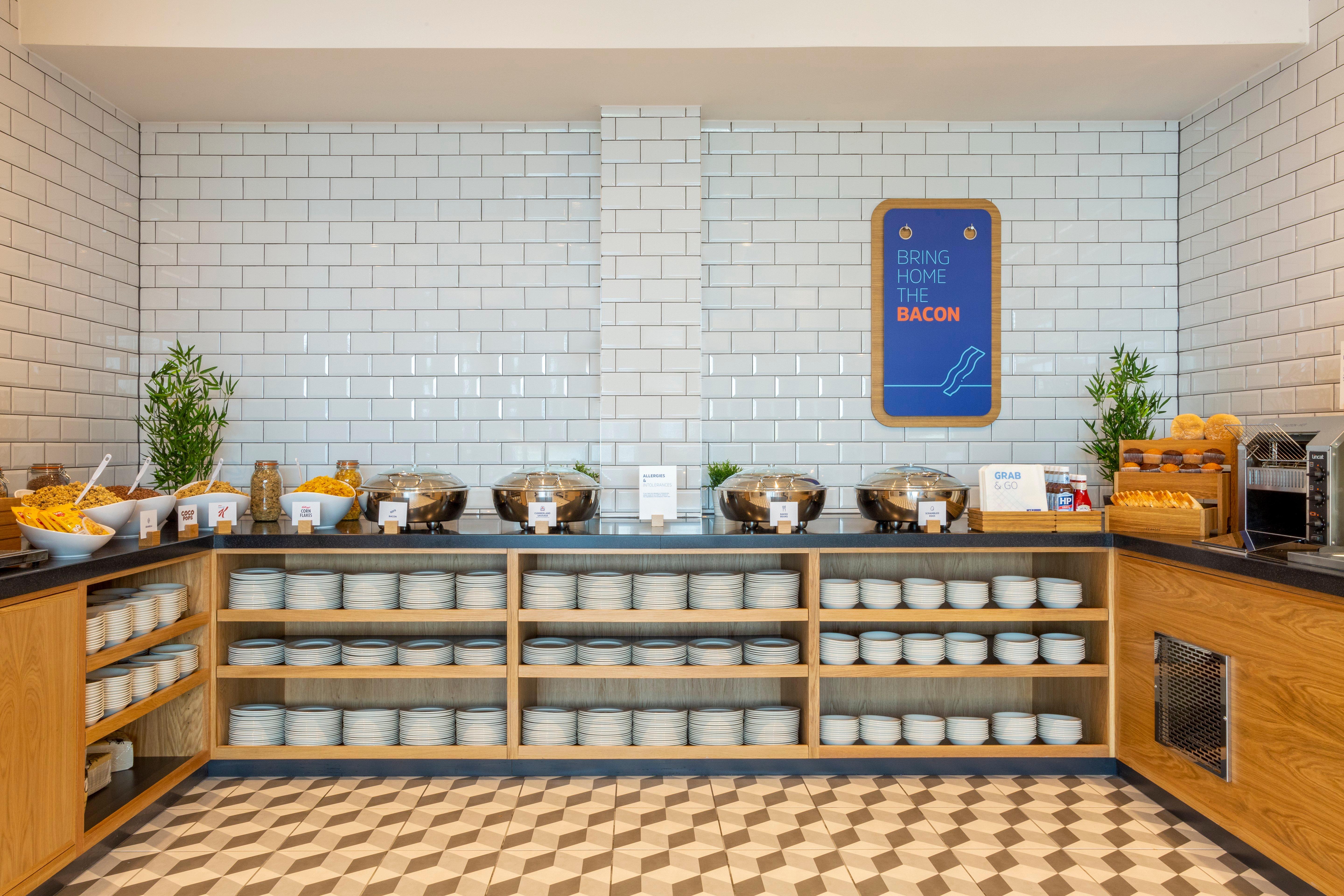 Holiday Inn Express Bridgwater M5, Jct24 By Ihg Eksteriør bilde