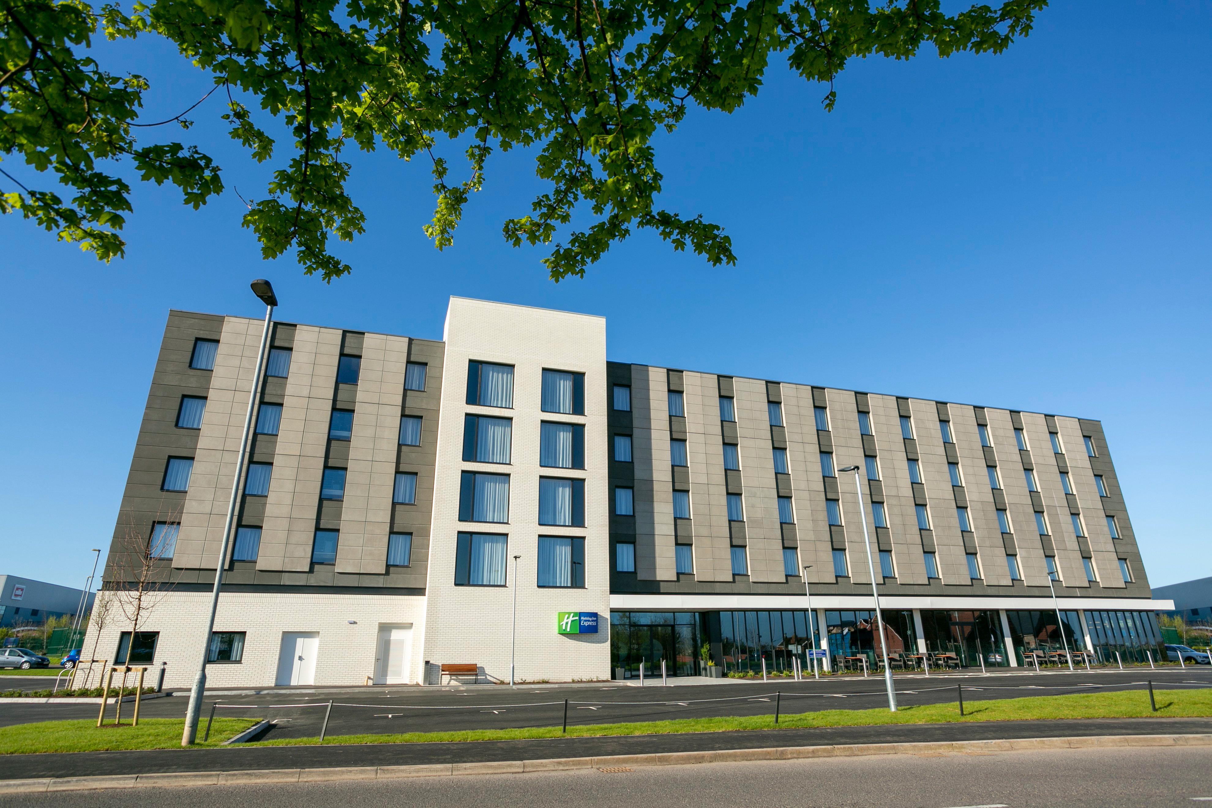 Holiday Inn Express Bridgwater M5, Jct24 By Ihg Eksteriør bilde